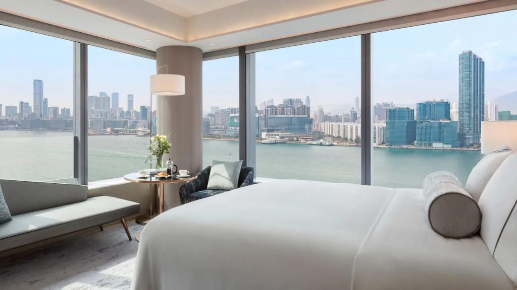 hyatt-centric-victoria-harbour-hk-club-deluxe-harbourfront-guestroom